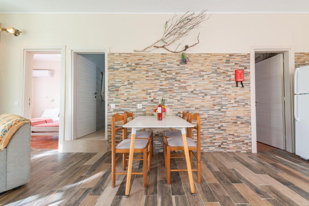 Stelios Stone House Sinarades Villa Kouramádes Exterior photo