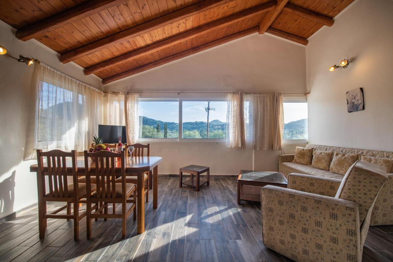 Stelios Stone House Sinarades Villa Kouramádes Exterior photo