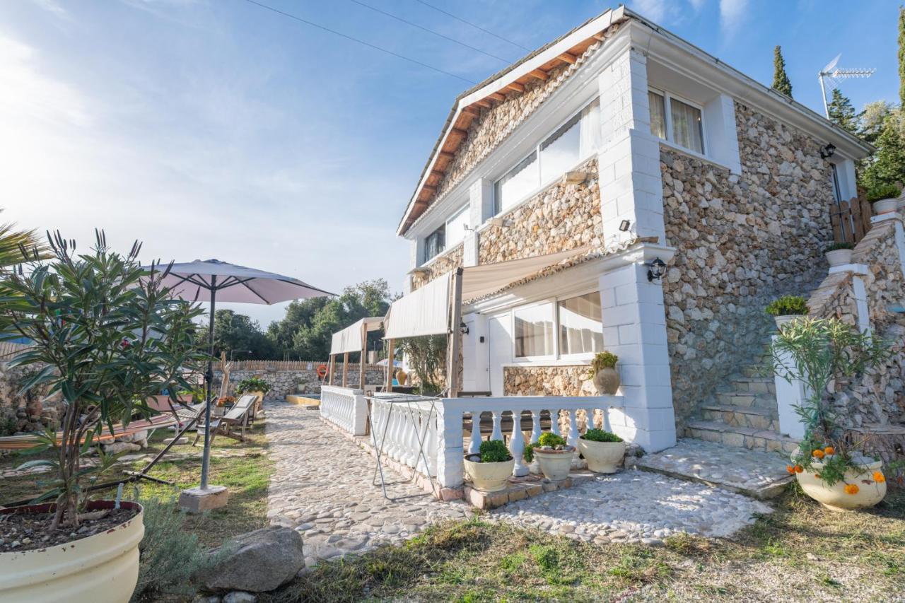 Stelios Stone House Sinarades Villa Kouramádes Exterior photo